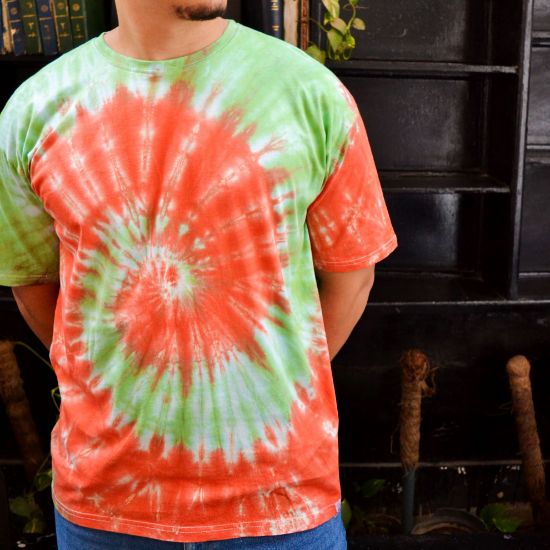 صورة دوامة خضراء برتقالية